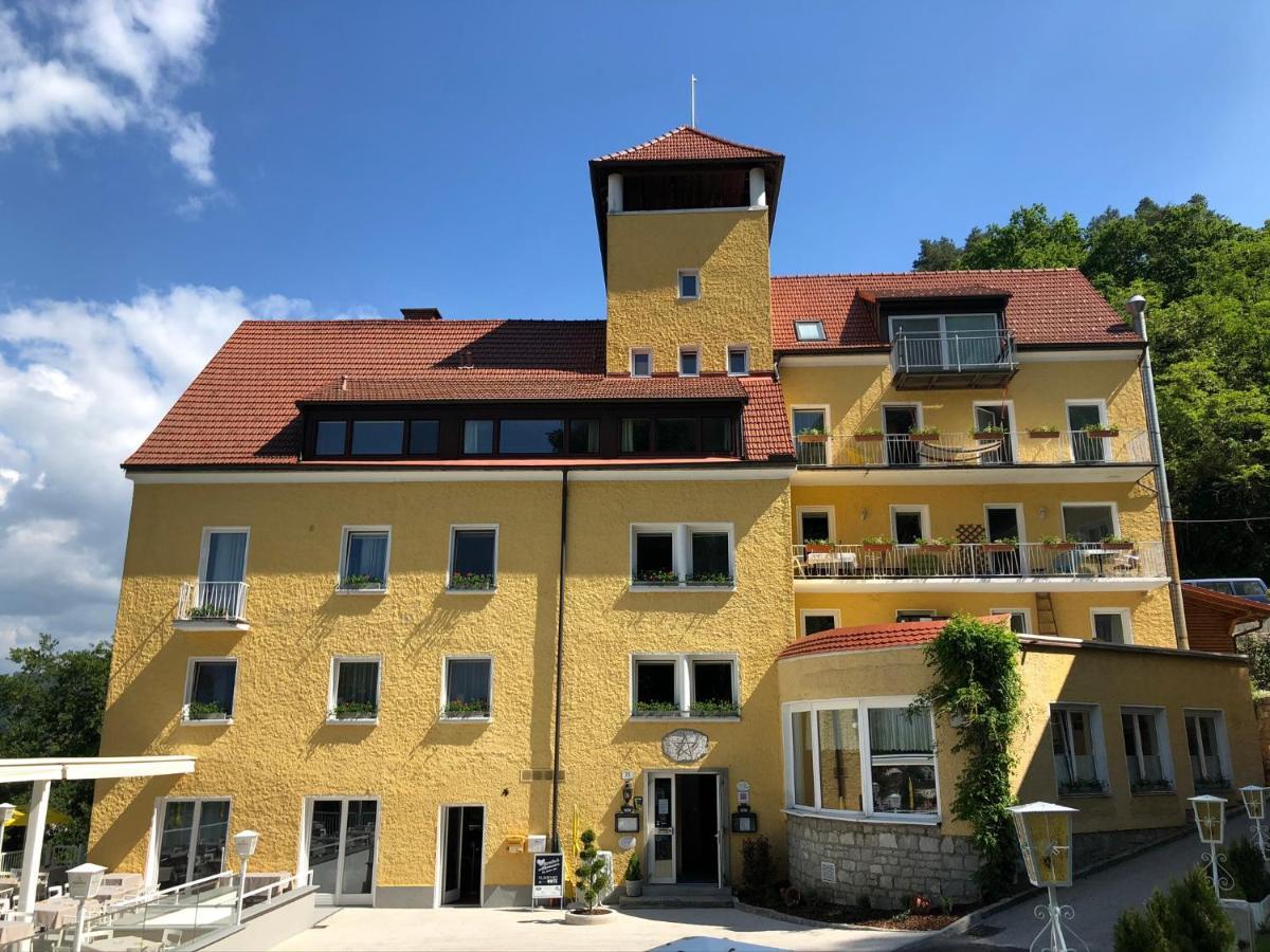 Hotel-Restaurant Faustschloessl Feldkirchen an der Donau Extérieur photo