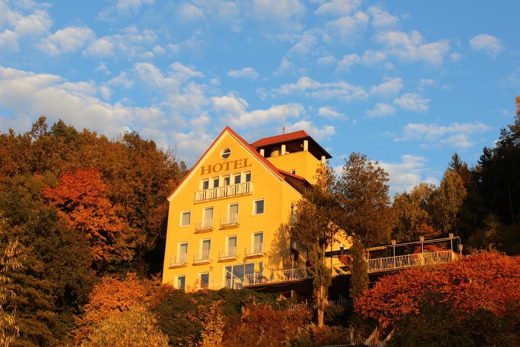 Hotel-Restaurant Faustschloessl Feldkirchen an der Donau Extérieur photo