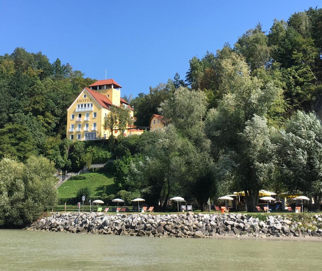 Hotel-Restaurant Faustschloessl Feldkirchen an der Donau Extérieur photo